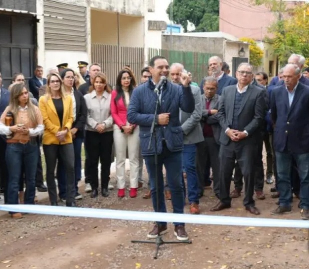 Se habilitaron 17 cuadras de cordón cuneta en dos barrios