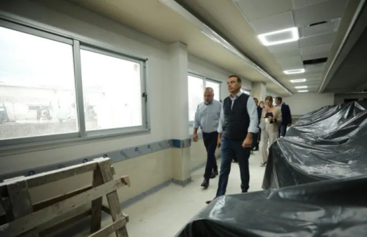 El Gobernador recorrió obras del Oncológico